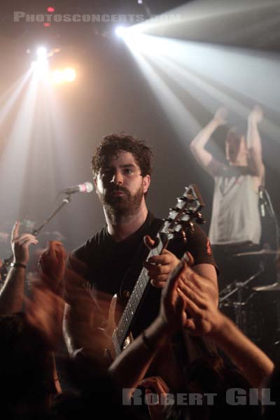 FOALS - 2012-12-13 - PARIS - La Maroquinerie - Yannis Philippakis - Jack Bevan